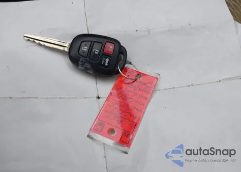 2018 Toyota Corolla Le from USA, damaged, VIN 2T1BURHE5JC020317